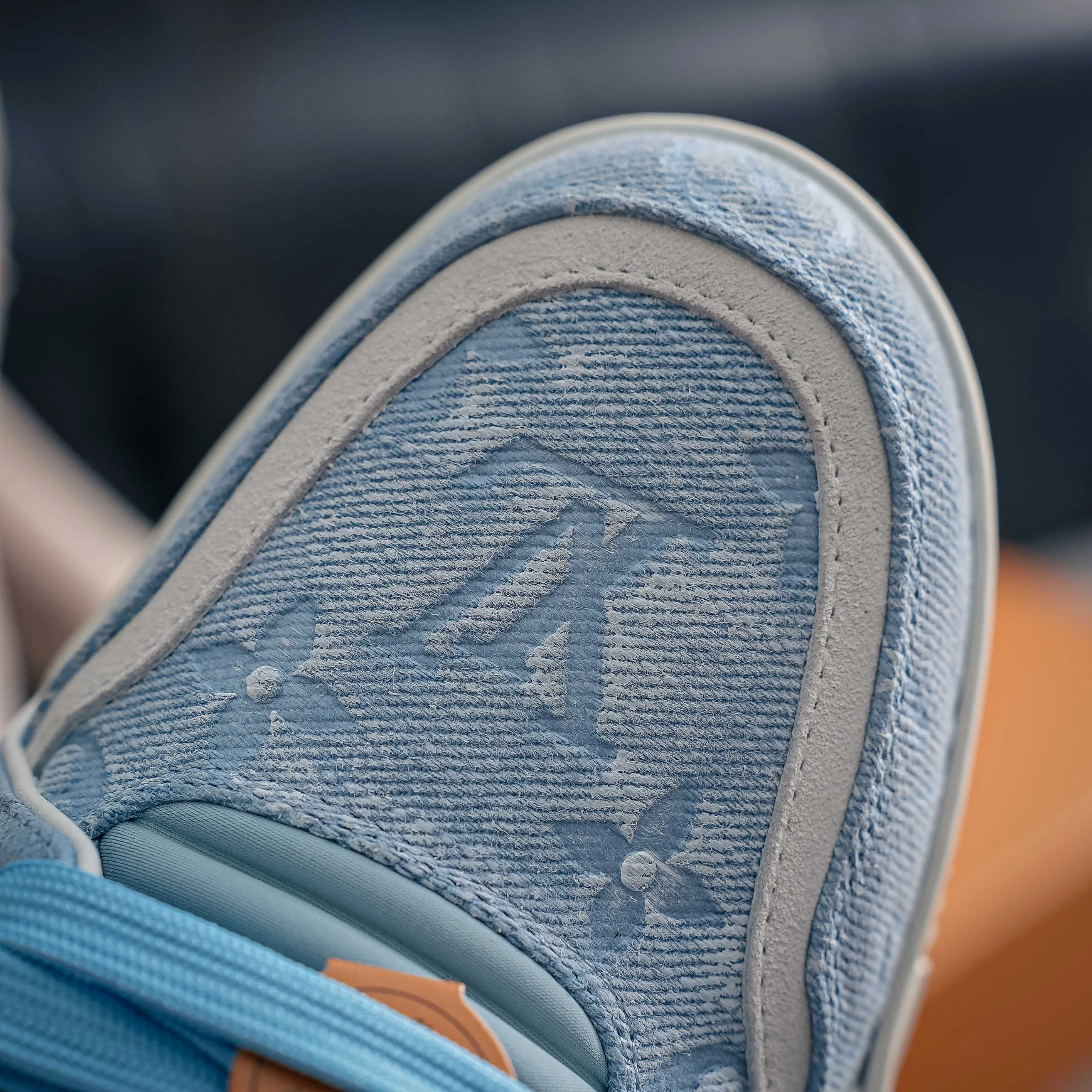 # LV- - trainer 2026 New Arrival 1：1 ！！ Shoes Cowhide Leather ， LOGO ， Breathable ， 。